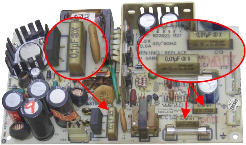 TRS-80 Model 4 Power Supply Showing RIFA Capacitors