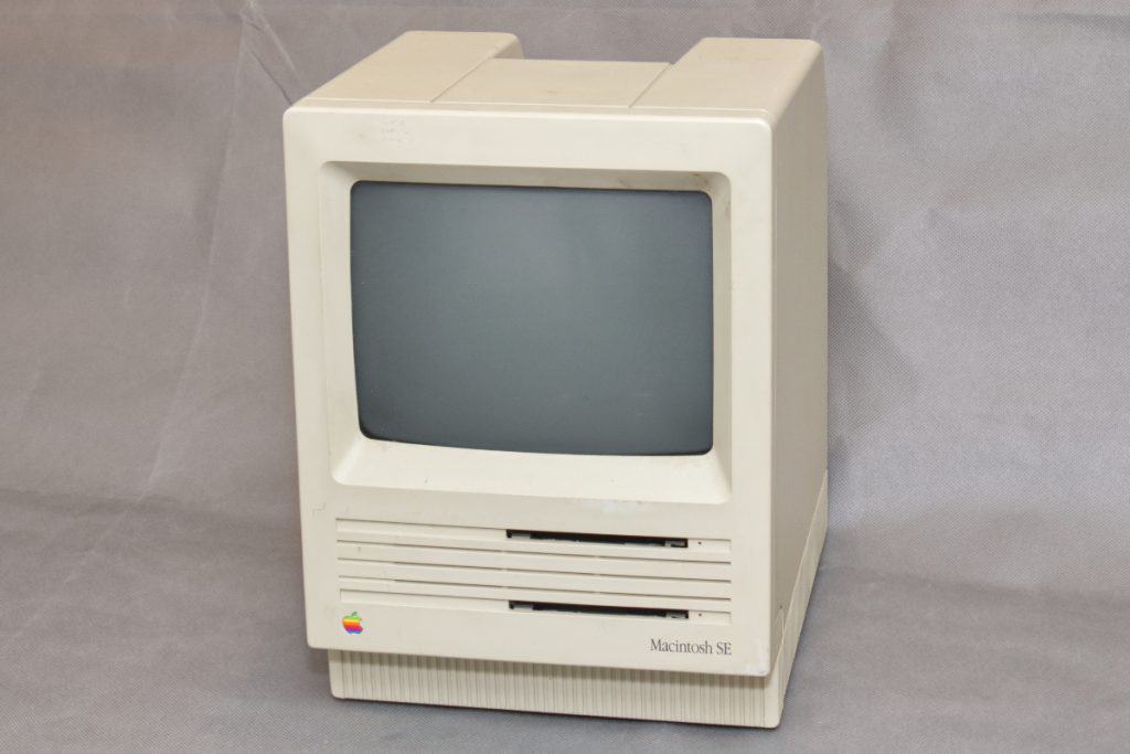 Macintosh SE - 1Mbyte RAM - Two 800K Drives